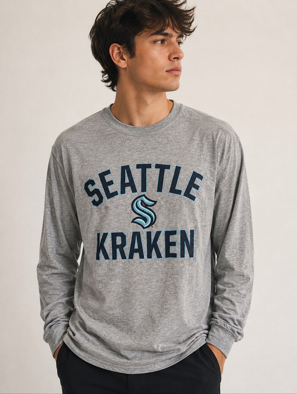 Fanatics Seattle Kraken NHL Men’s Gray Long Sleeve Shirt Size Small